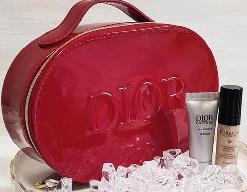 شنطة العيد من ديور الحمراء الجديدة مع سيروم وكريم...