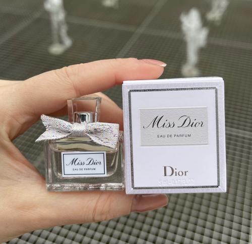 عطر مس ديور حجم 5 مل صب مع الكيس