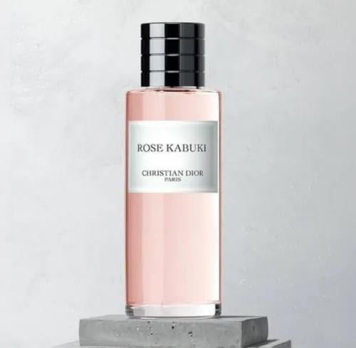 عطر روز كابوكي 125 مل مع الملحقات