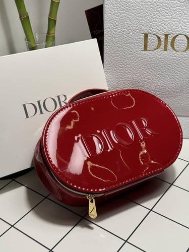 شنطة العيد من ديور الحمراء الجديدة مع سيروم وكريم...