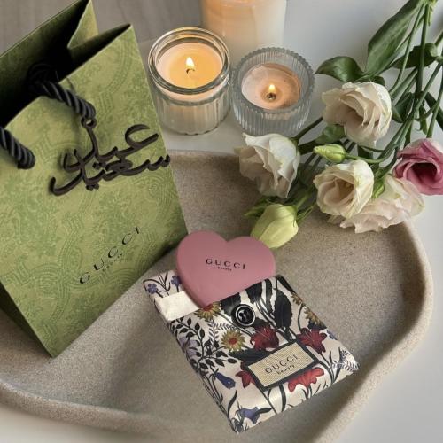 مرايه قوتشي ورديه مع حقيبه قماشيه (اضافه الكيس من...