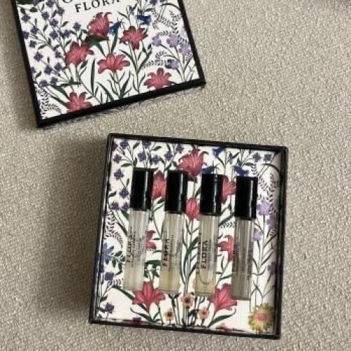 10 بوكسات قوتشي فلورا يحتوي 4 عطور 1.5 مل بخاخ