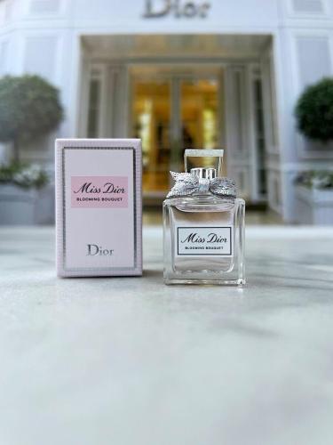 Miss Dior Blooming Bouquet perfume, 5 ml spray wit...