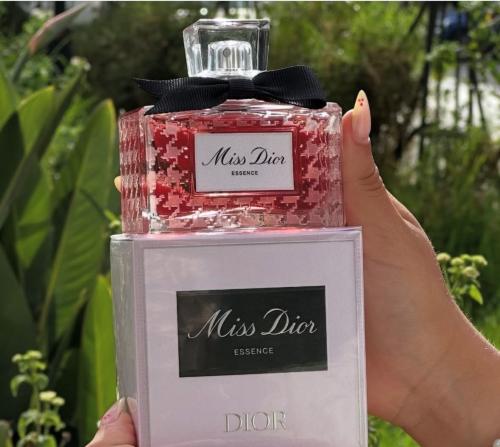 عطر miss dior essence الجديد 80 مل