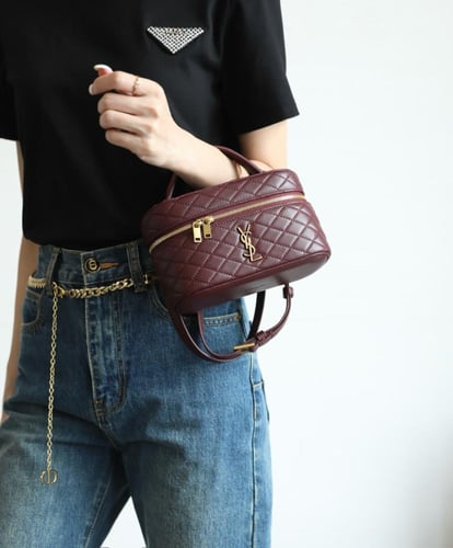 GABY VANITY BAG IN LAMBSKIN