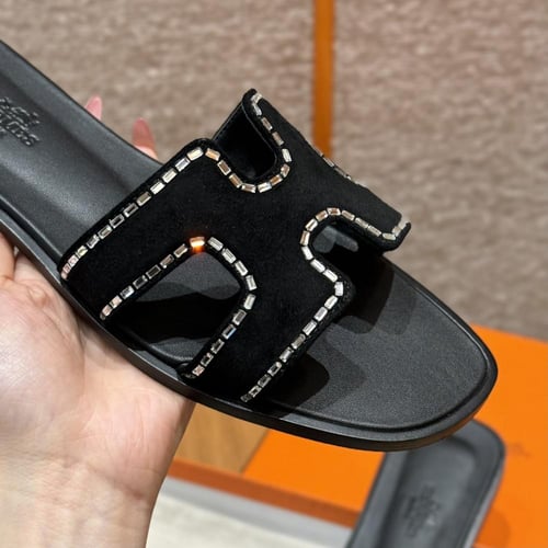 Oran sandal