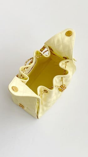 THE CHANEL 25 HANDBAG