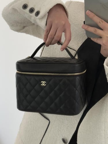 chanel makeup bag
