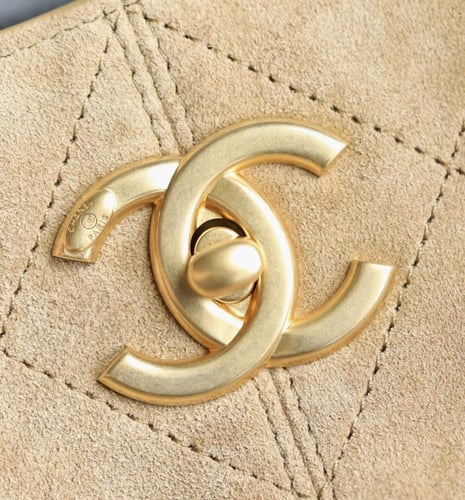 ‏Two-Tone Leather & Suede Tote Bag