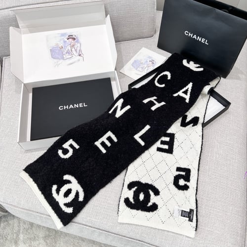 CHANEL SCARF