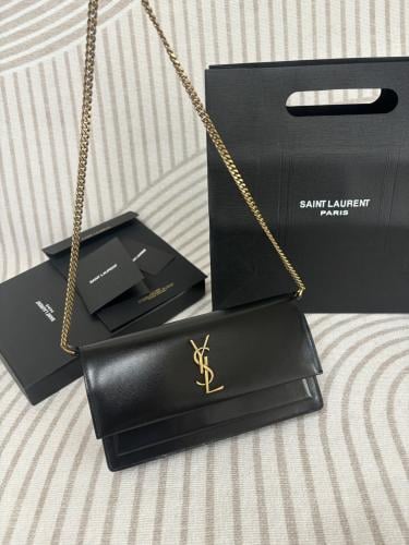 CASSANDRE ENVELOPE CHAIN WALLET