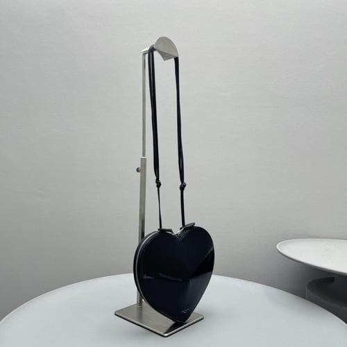 LE CŒUR BAG IN CALFSKIN