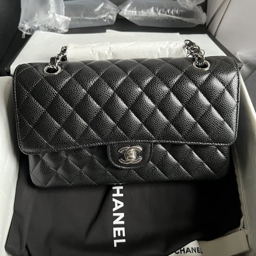 Chanel classic flap small caviar
