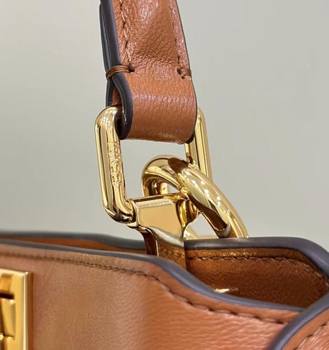 Peekaboo ISeeU Petite