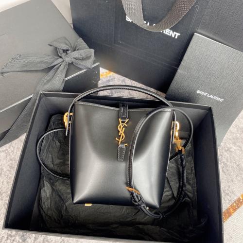 LE 37 MINI IN SHINY LEATHER