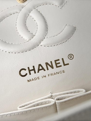 Chanel Caviar Leather Classic Flap Bag – Small Siz...