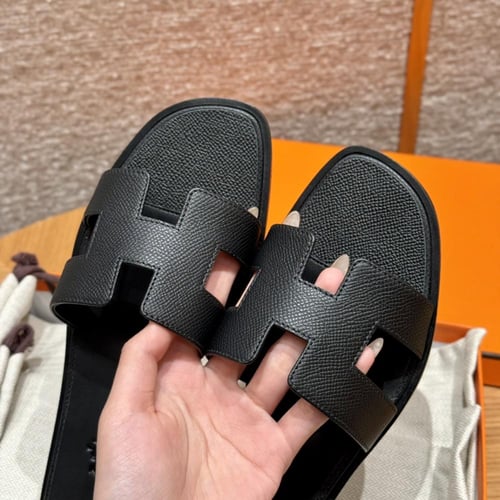 Oran sandal