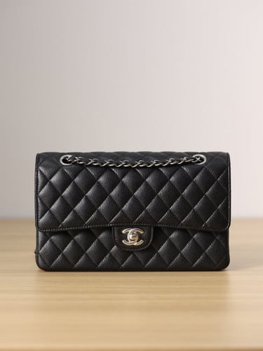 Chanel classic flap caviar