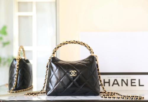 Small handbag with chain Shiny lamb leather, gold-...