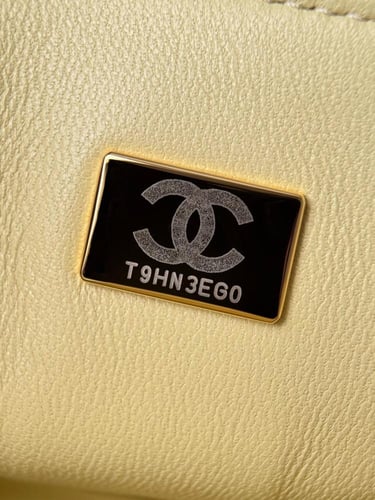 MiNI CLASSIC HANDBAG