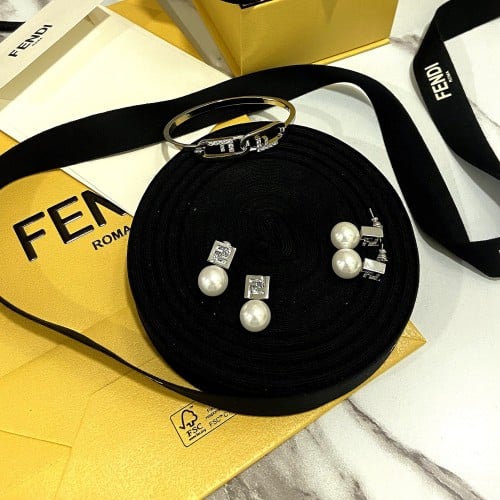 حلق فيندي سلفر لولو - fendi earrings