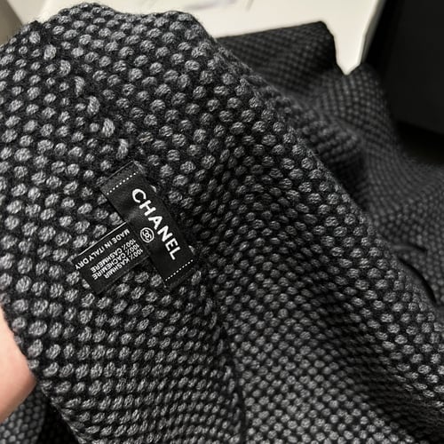 CHANEL SCARF