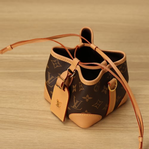 LV BAG