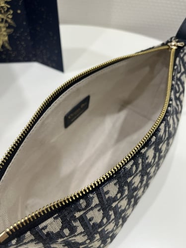 Medium DiorTravel Nomad Pouch