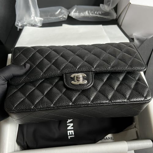 Chanel classic flap small caviar