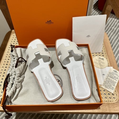 Oran sandal