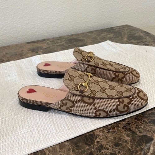 flat gucci
