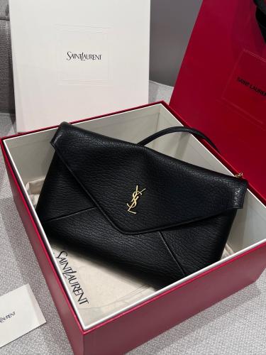 CASSANDRE SMALL CHAIN POUCH IN LAMBSKIN BLACK