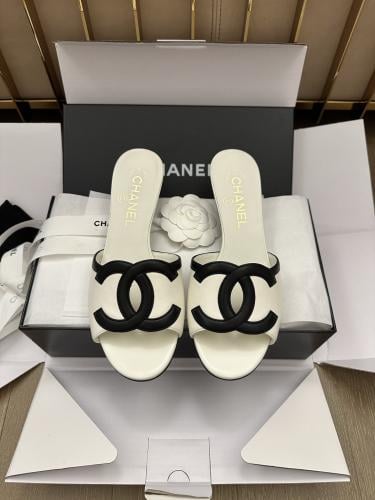 CHANEL Large CC Leather Mule – White/Black