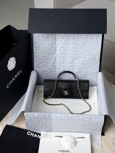 MÉTIERS D’ART 2026 CHANEL 25 MINI HANDBAG Lambskin Light Beige & Black