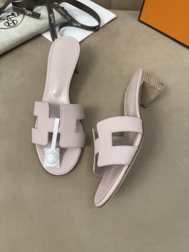 Oasis sandal
