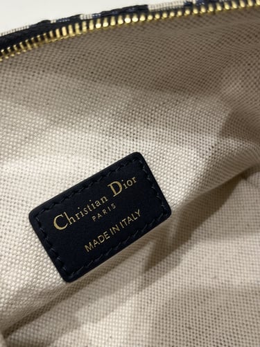 Medium DiorTravel Nomad Pouch