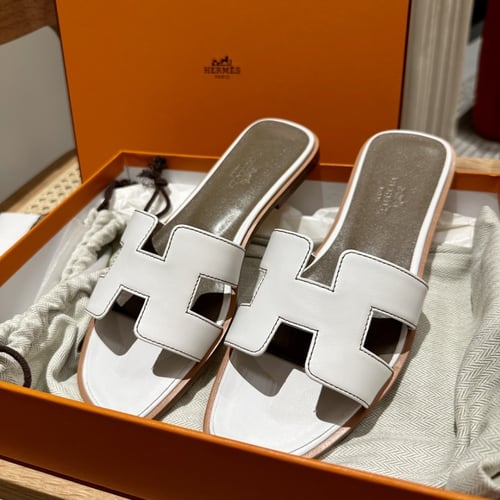 Oran sandal