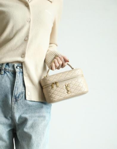 GABY VANITY BAG IN LAMBSKIN