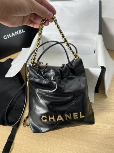 CHANEL 22 MINI HANDBAG