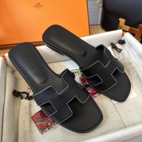 Oran sandal