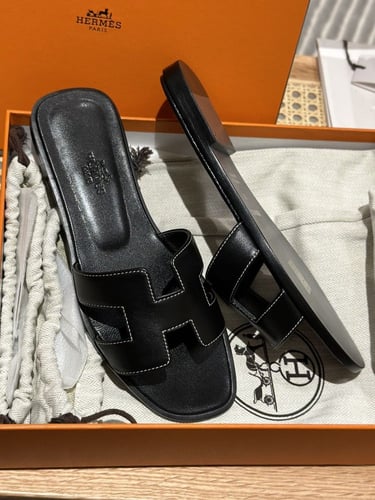 Oran sandal