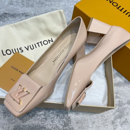 Louis Vuitton Madeleine Pumps in Blush Patent Leat...