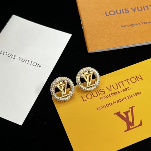 حلق لويس فيتون مطلي ذهب