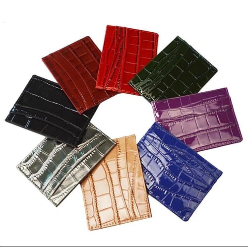 Card holder حامل بطاقات
