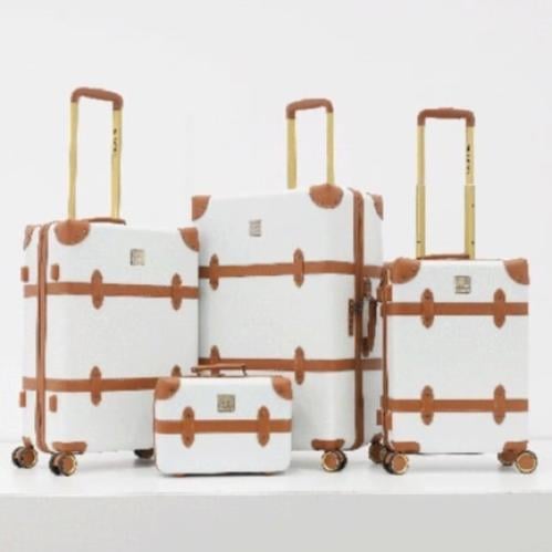 شنط سفر كلاسكية فاخرة أبيض وكاكي | أكيات للحقائب