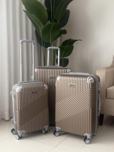 حقيبة سفر ثلاث قطع لون قولد بدبل كفرات | عروض الصي...