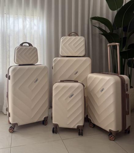 طقم شناط سفر ٦ قطع بيج بحواف كاكي