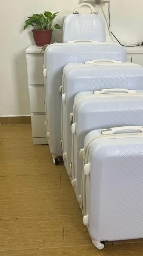 طقم شنط سفر 5 قطع مقاسات كبيرة بتوسعة إضافية | whi...