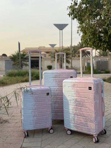 شنط سفر ثلاث قطع مصممه بشكل انيق | وردي