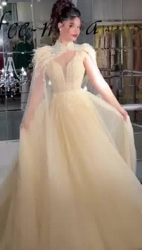 فستان نجمة السهره يميزك بالاطلالة المييزة والفخمه...